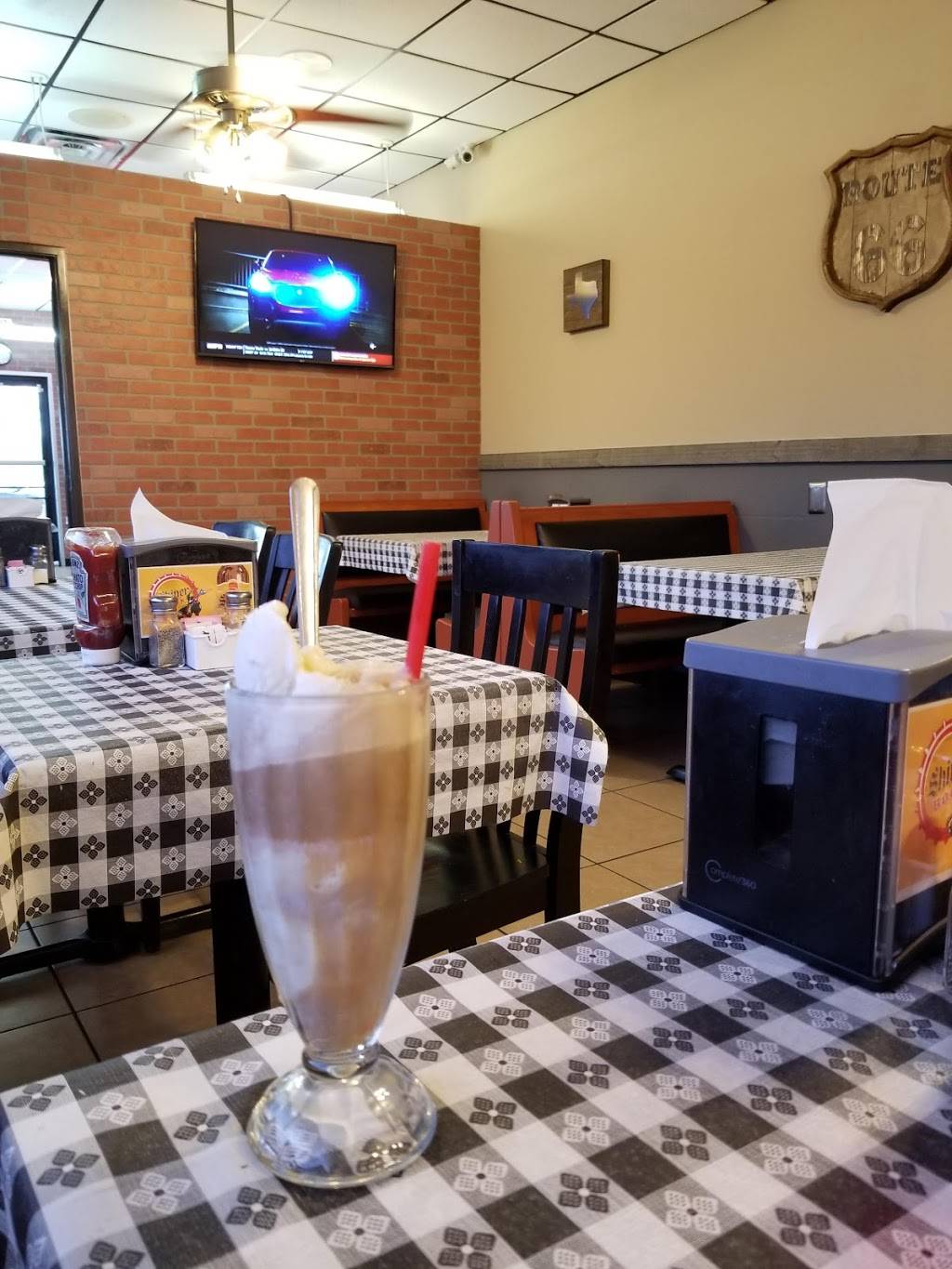 Brisket Burger | restaurant | 4005 I-35, Denton, TX 76207, USA | 9402186940 OR +1 940-218-6940