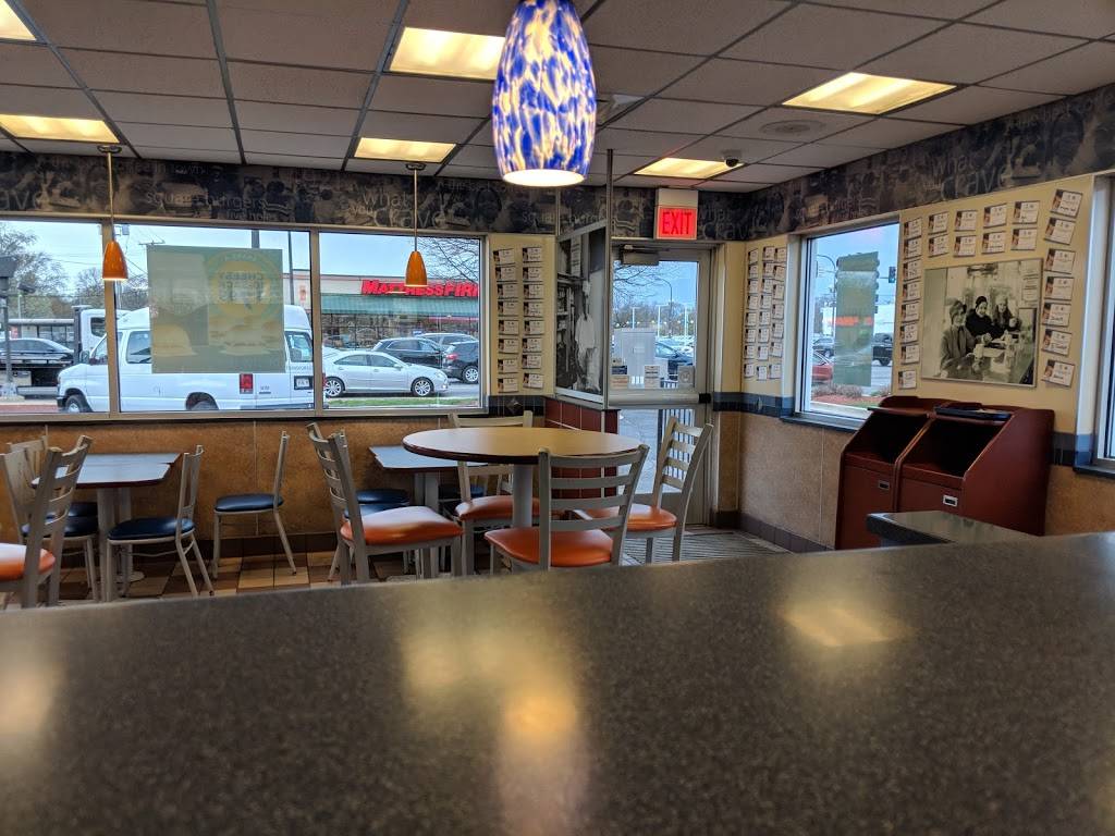 White Castle | restaurant | 9501 S Cicero Ave, Oak Lawn, IL 60453, USA | 7086366221 OR +1 708-636-6221
