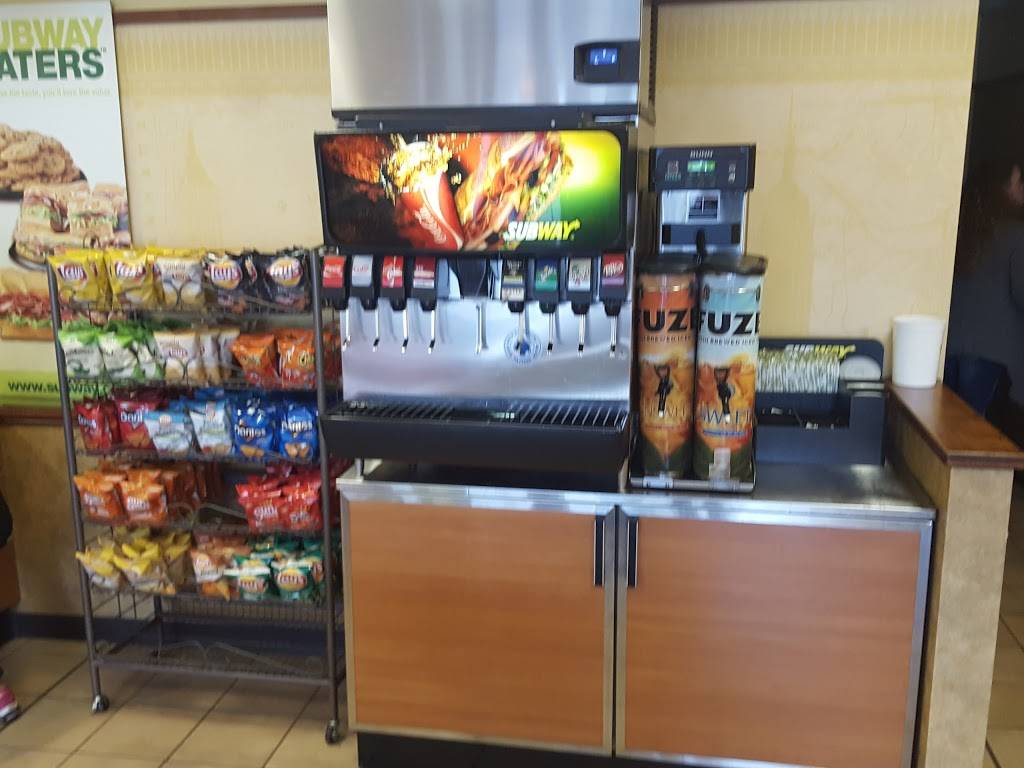 Subway | restaurant | 7101 Northwest Expy, Oklahoma City, OK 73132, USA | 4057227827 OR +1 405-722-7827