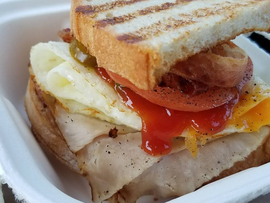 Wawa | cafe | 600 N West End Blvd, Quakertown, PA 18951, USA | 2155384393 OR +1 215-538-4393