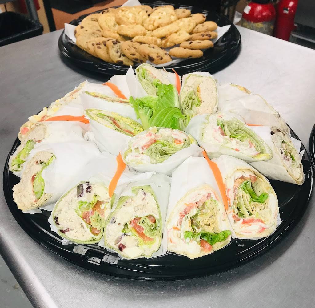 Big Apple Deli & Cafe | restaurant | 200 E Robinson St, Second floor, suite 240, Orlando, FL 32801, USA | 4074403818 OR +1 407-440-3818