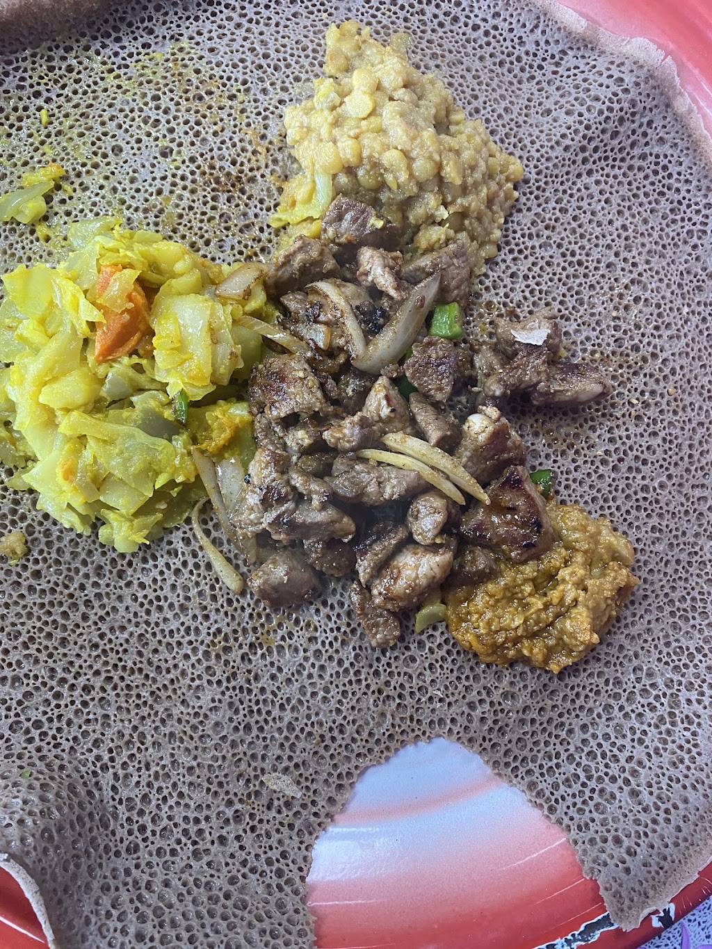 Addis Abeba Ethiopian Bar & Restaurant | restaurant | 4750 Bardstown Rd, Louisville, KY 40218, USA | 5023846296 OR +1 502-384-6296