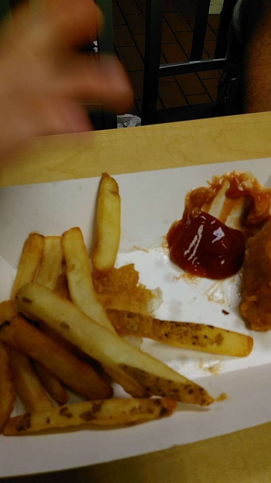 Long John Silvers | restaurant | 2904 N Navarro St, Victoria, TX 77901, USA | 3612374982 OR +1 361-237-4982