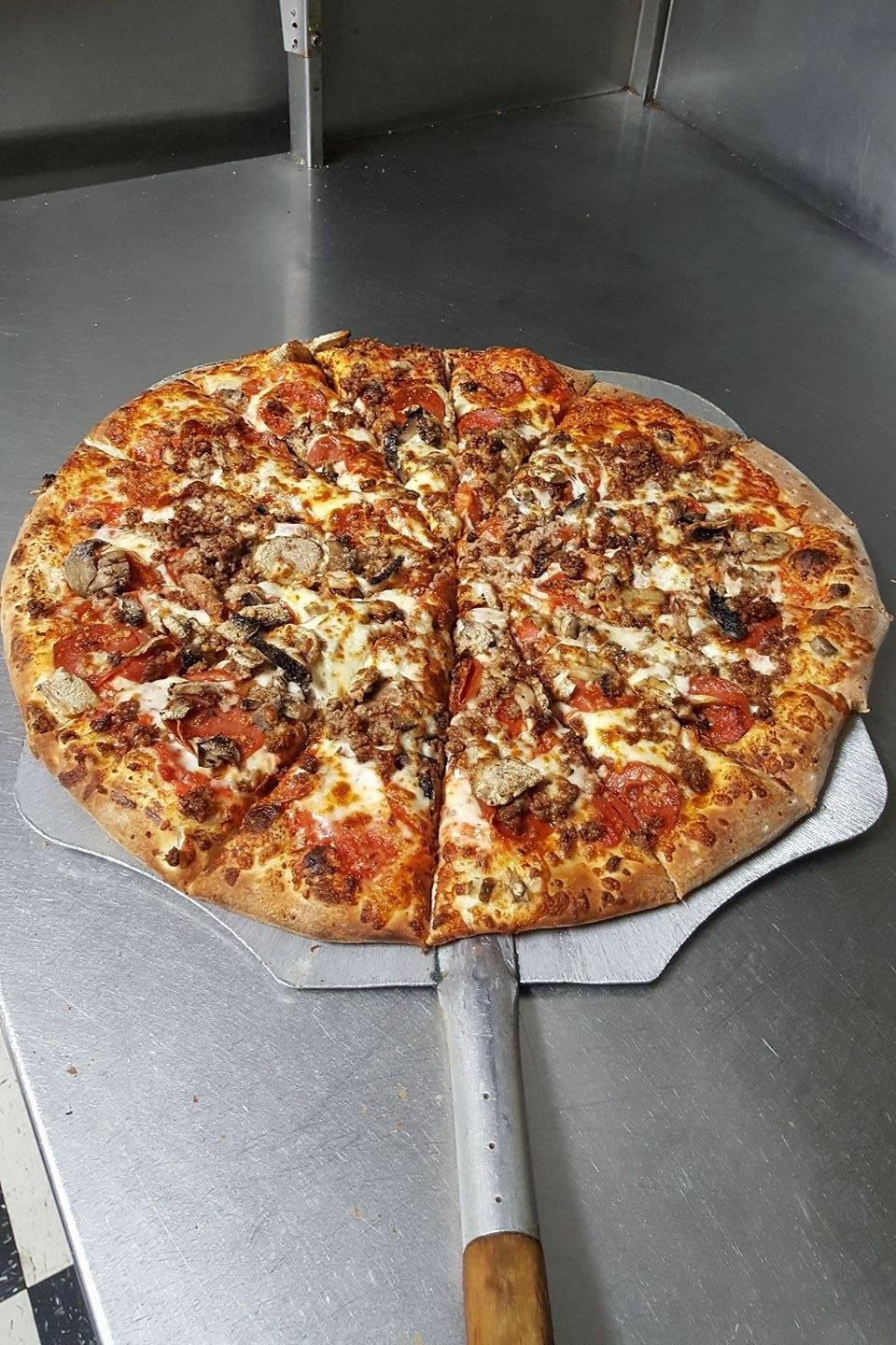 Magpies Gourmet Pizza | restaurant | 6342 N Oracle Rd, Tucson, AZ 85704, USA | 5202972712 OR +1 520-297-2712