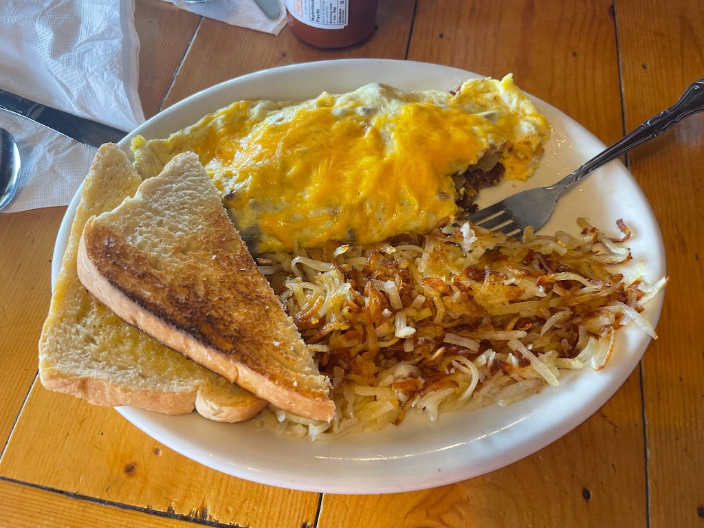 Mom and Pops Diner | restaurant | 805 W Broadway Ave, Moses Lake, WA 98837, USA | 5098557294 OR +1 509-855-7294