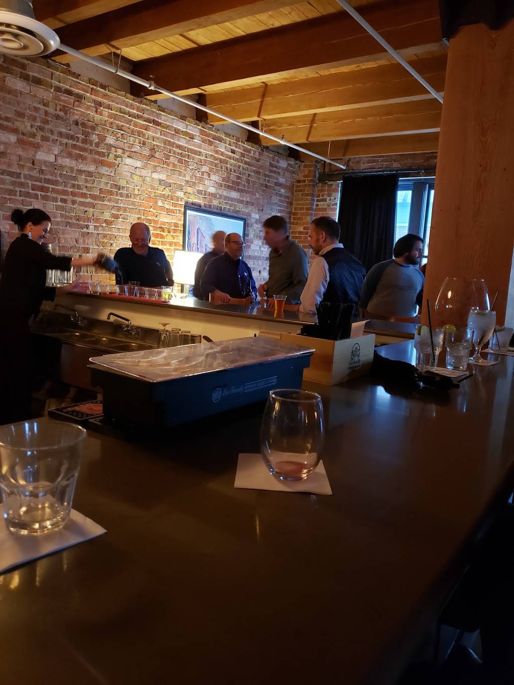 J.W. Crancers | restaurant | 530 Delaware St, Leavenworth, KS 66048, USA | 9136179224 OR +1 913-617-9224