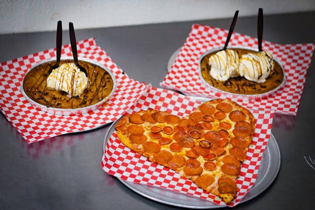 Ricos Pizza | restaurant | 6994 Bridget Ct, Winton, CA 95388, USA | 2093582289 OR +1 209-358-2289