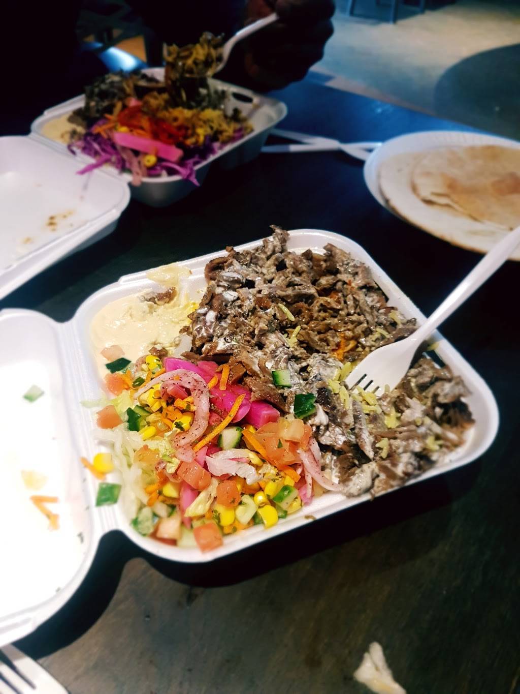 Shawarma Land | restaurant | 15531 Yonge St, Aurora, ON L4G 1P3, Canada | 9055036655 OR +1 905-503-6655