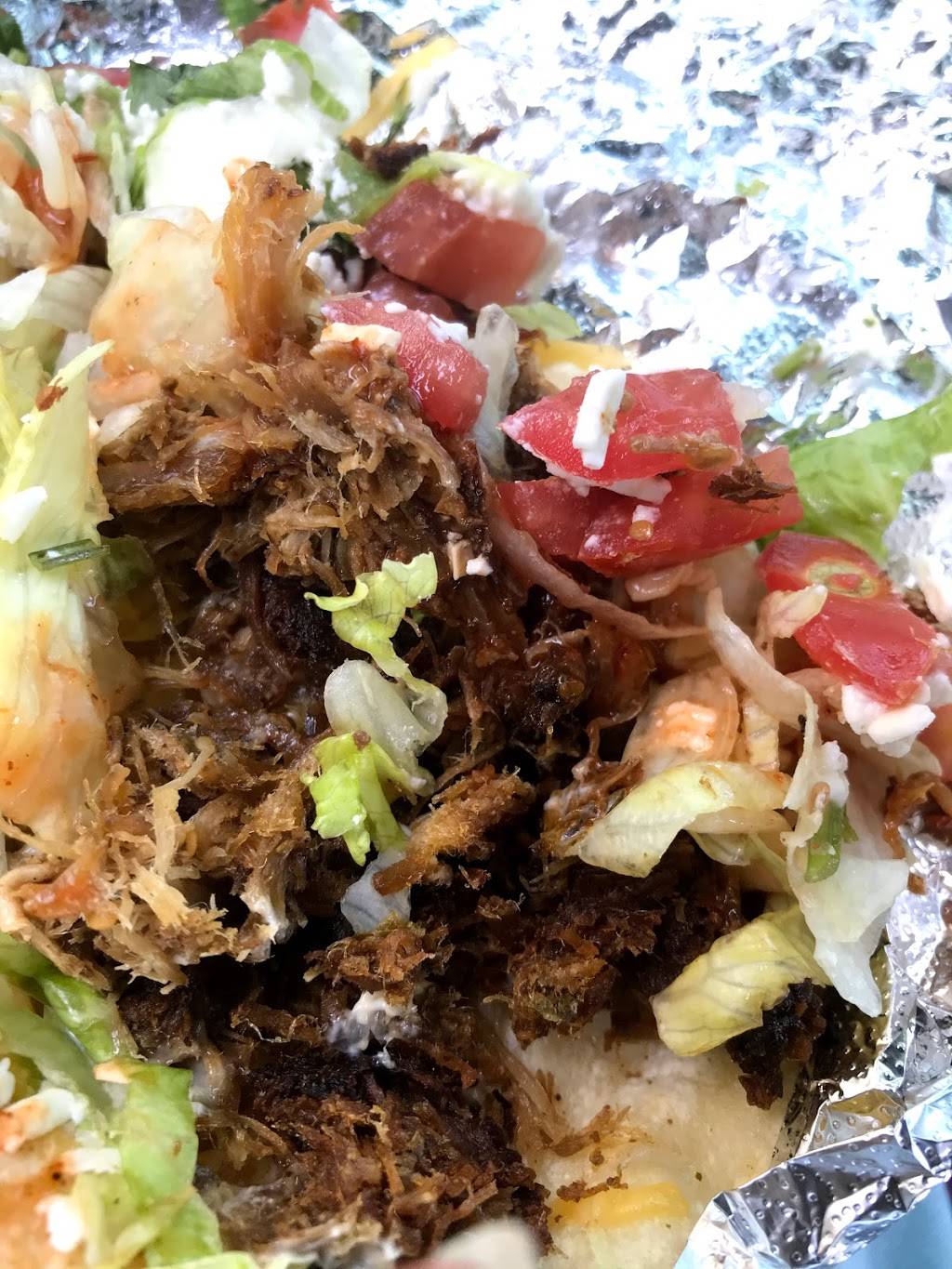 Fuzzys Taco Shop | restaurant | 104 W Pleasant Run Rd, DeSoto, TX 75115, USA | 4692974924 OR +1 469-297-4924