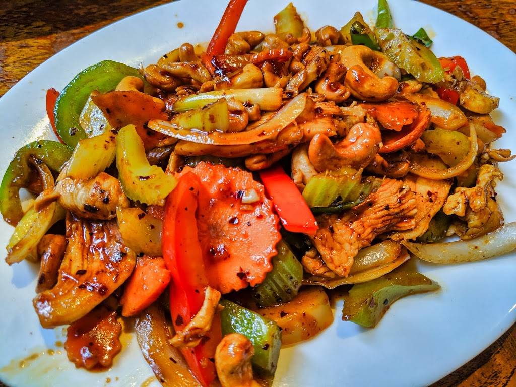 Thai Ginger - Factoria | restaurant | 3717 Factoria Blvd SE, Bellevue, WA 98006, USA | 4256414008 OR +1 425-641-4008