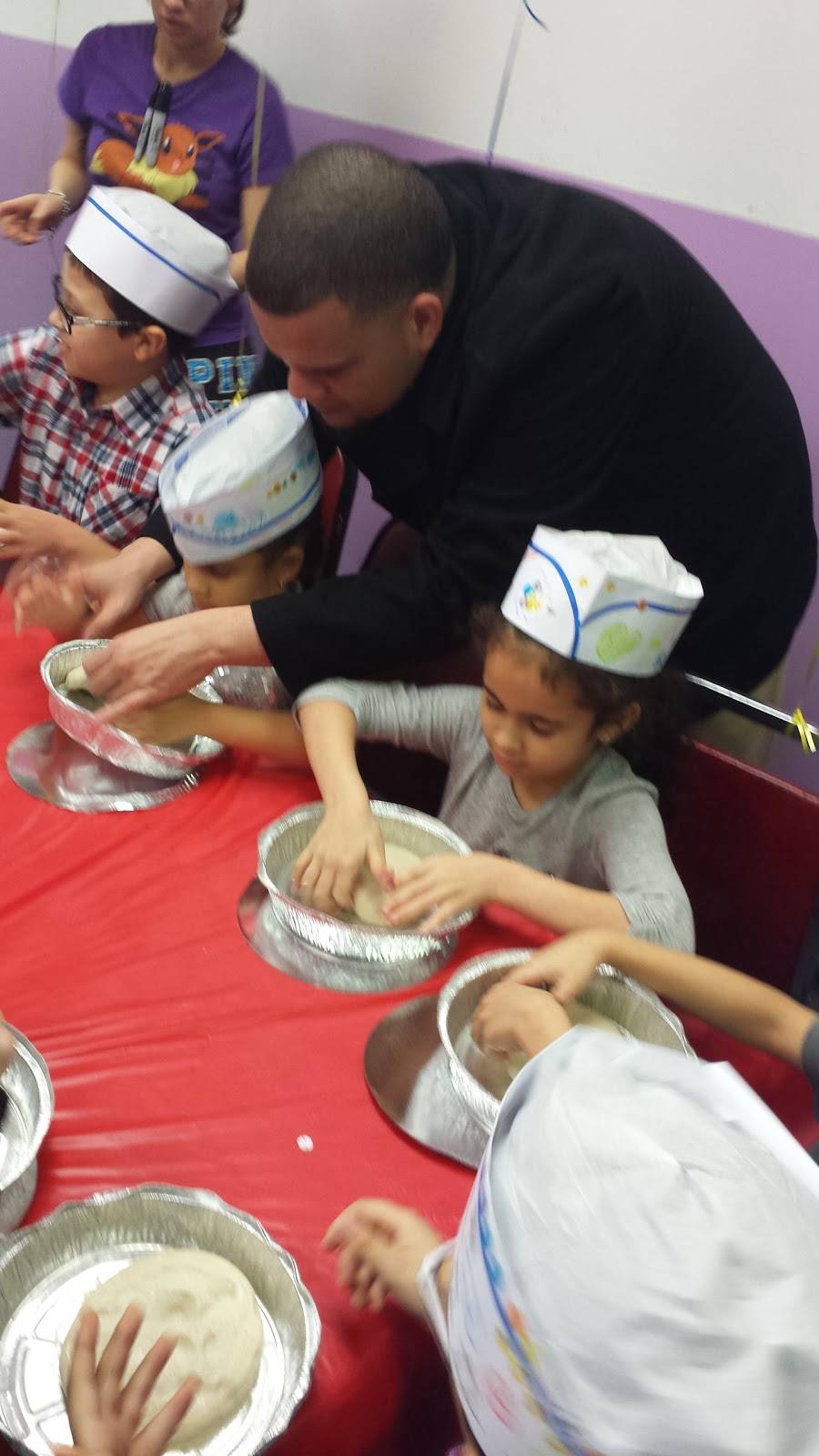 John Anthony’s Pizzeria | restaurant | 1056 Franklin Ave, Valley Stream, NY 11580, USA | 5162563300 OR +1 516-256-3300