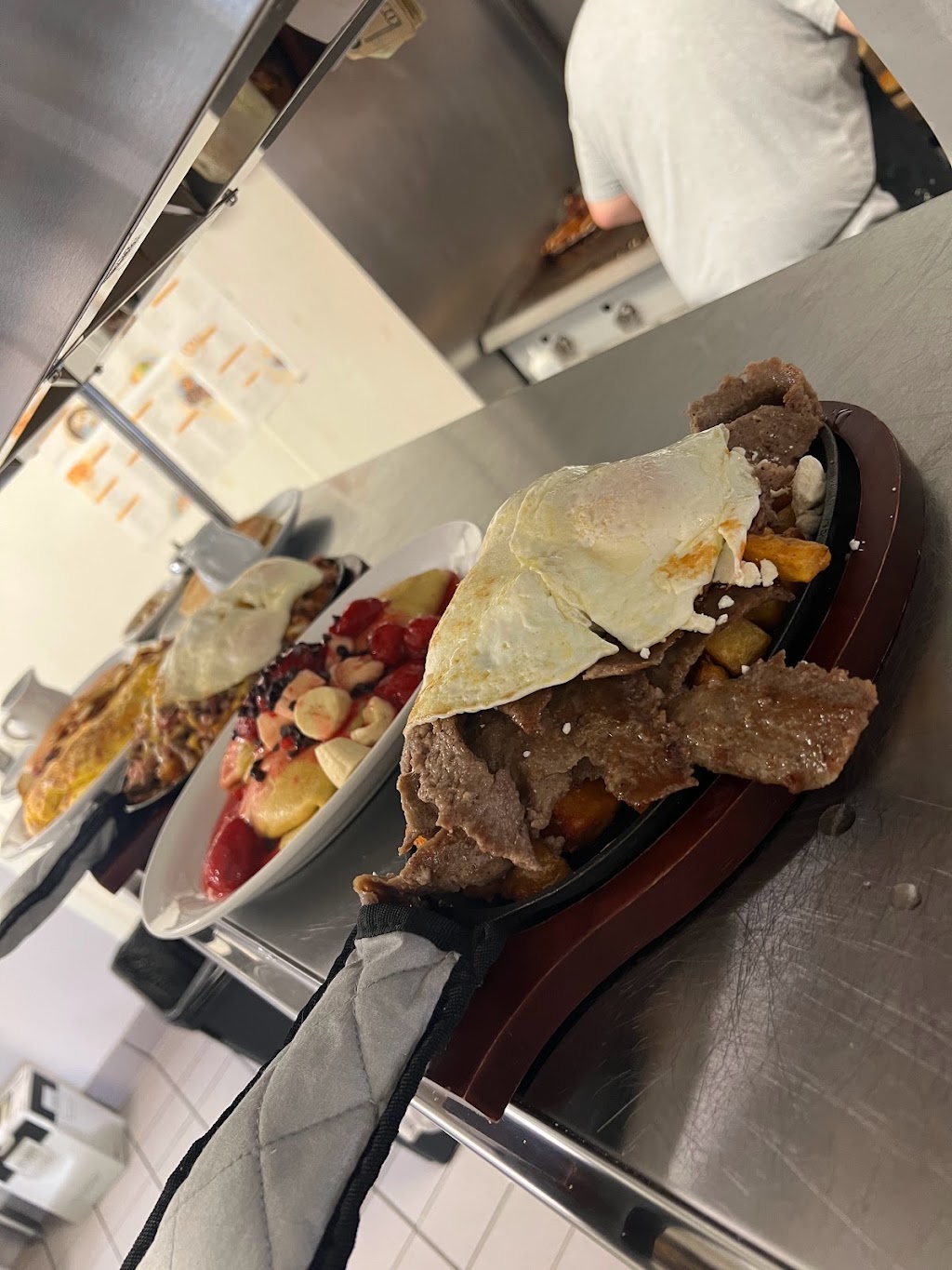 Mateo’s Cafe & Restaurant | restaurant | 500 E Wisconsin Ave, Appleton, WI 54911, USA | 9208406042 OR +1 920-840-6042