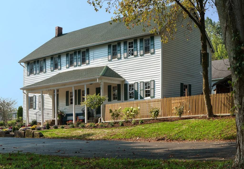 Canal Tavern of Zoar | restaurant | 8806 Towpath Rd NE, Bolivar, OH 44612, USA | 3308744444 OR +1 330-874-4444