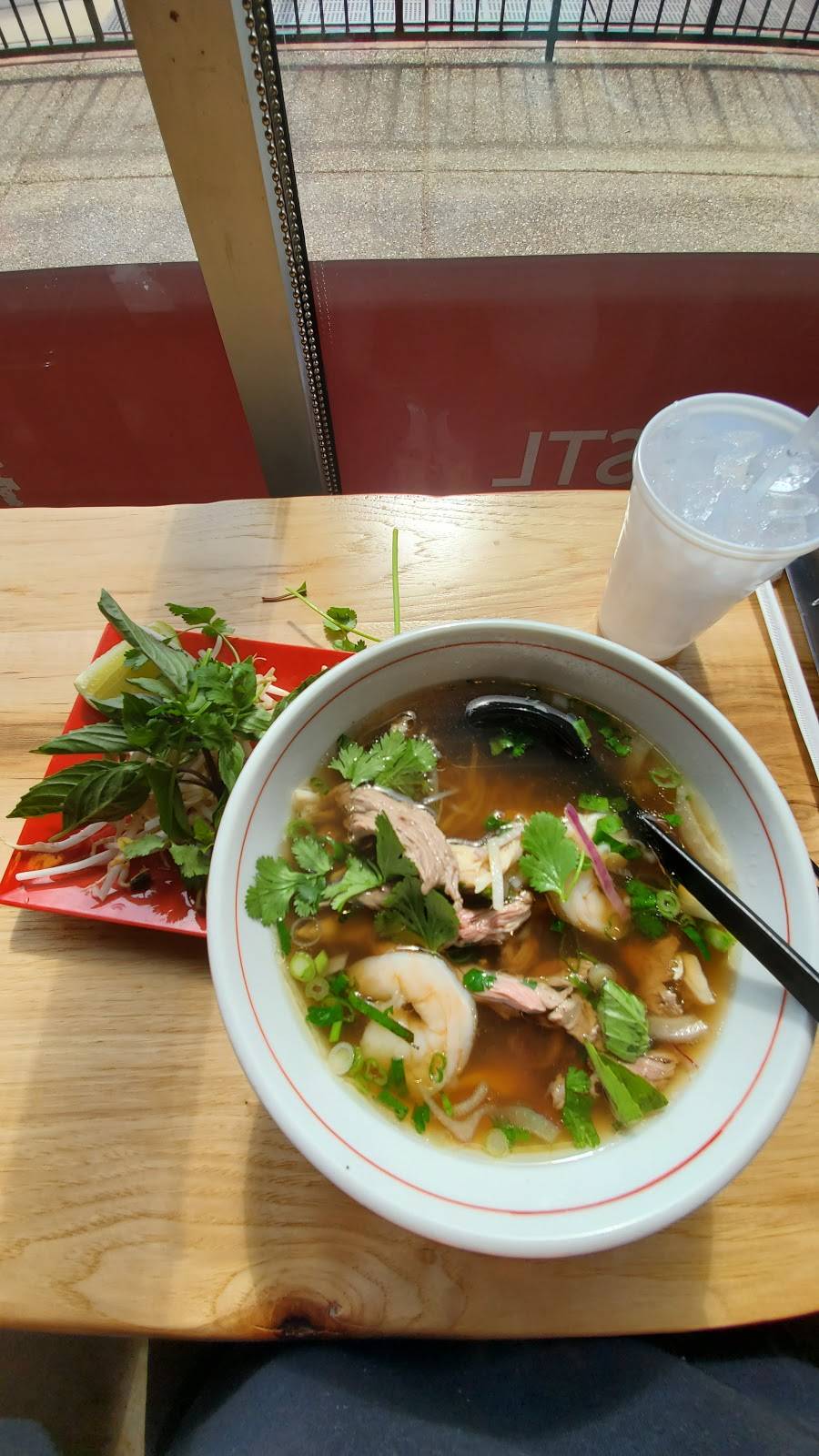 Nudo House Delmar | restaurant | 6105-A, Delmar Blvd, St. Louis, MO 63112, USA | 3143706970 OR +1 314-370-6970