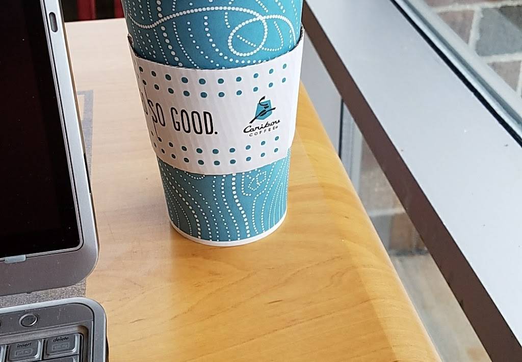 Caribou Coffee | cafe | 920 W 78th St, Chanhassen, MN 55317, USA | 9523804953 OR +1 952-380-4953