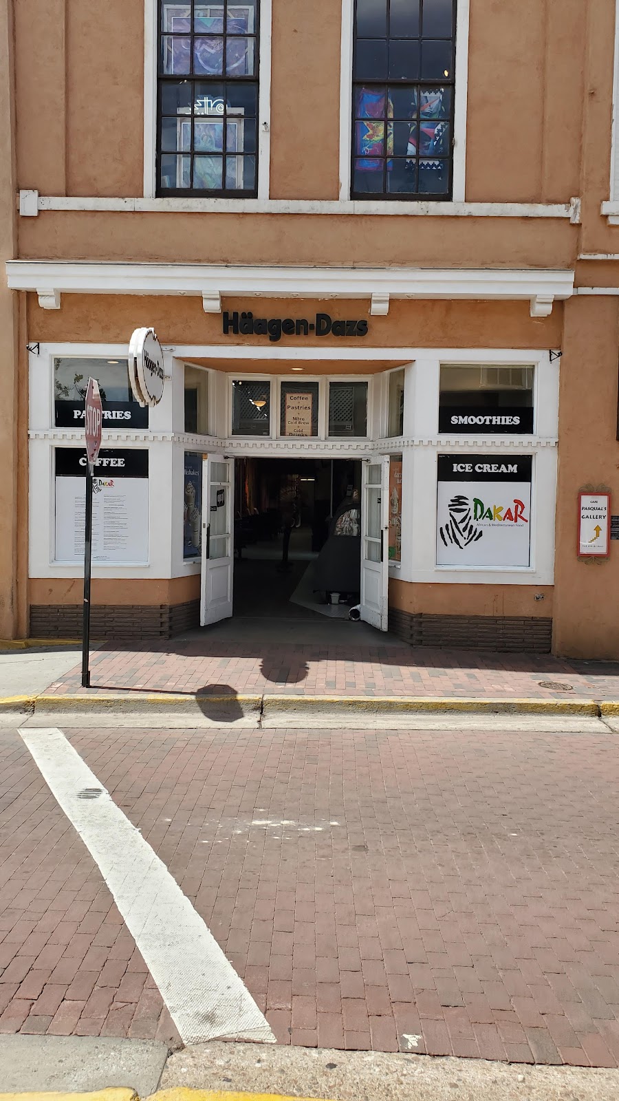 Santa Fe Espresso Co: Häagen-Dazs Ice Cream | cafe | 56 E San Francisco St, Santa Fe, NM 87501, USA | 5059883858 OR +1 505-988-3858