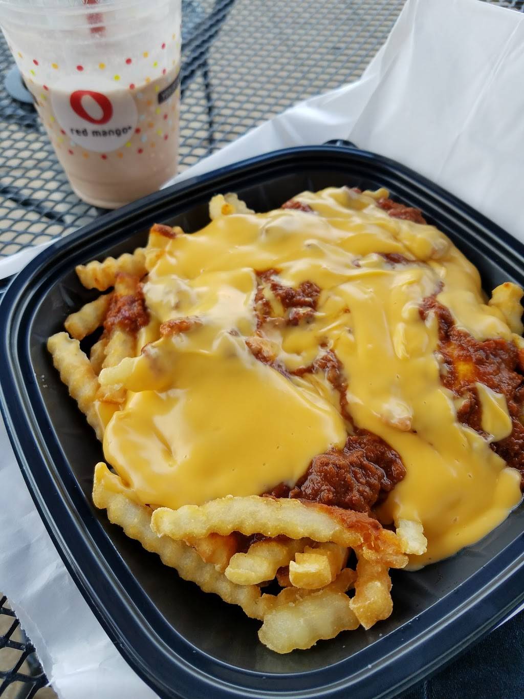 Johnnys Red Hots | restaurant | 4931 IL-59, Naperville, IL 60564, USA | 6309042800 OR +1 630-904-2800