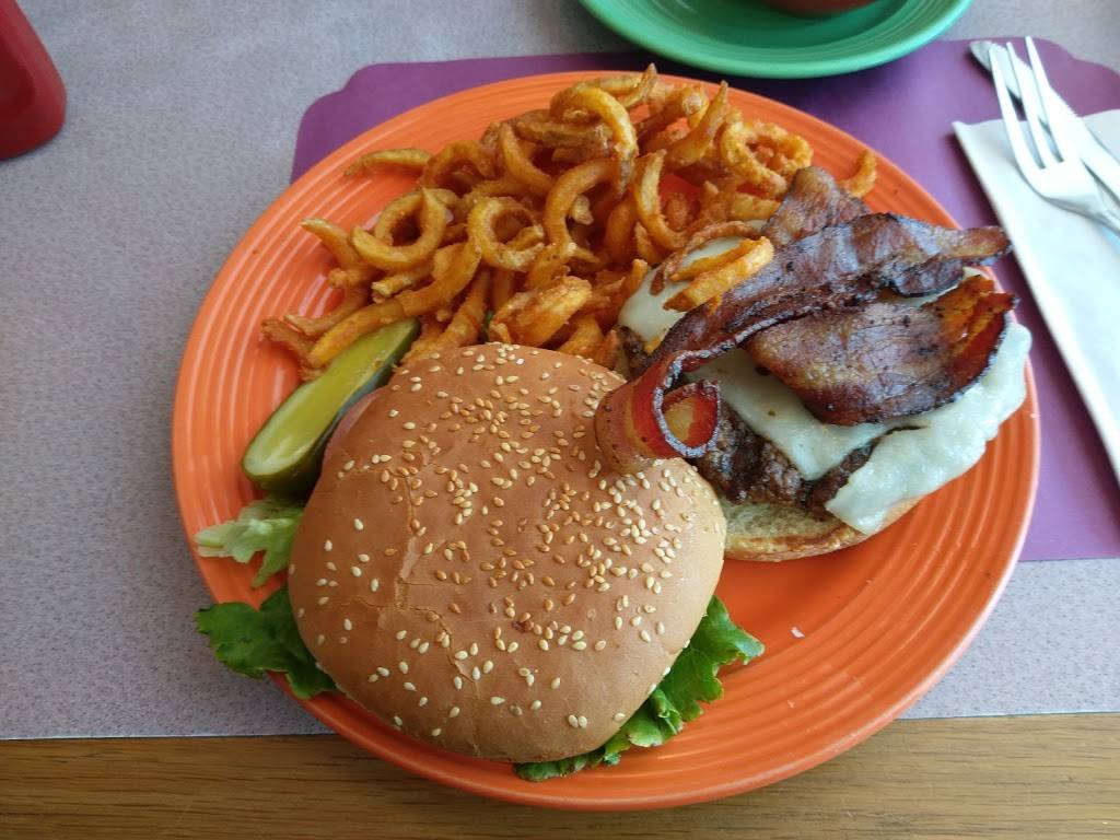 Country Harvest Restaurant | restaurant | 3345 Kimber Dr # C, Newbury Park, CA 91320, USA | 8053754598 OR +1 805-375-4598