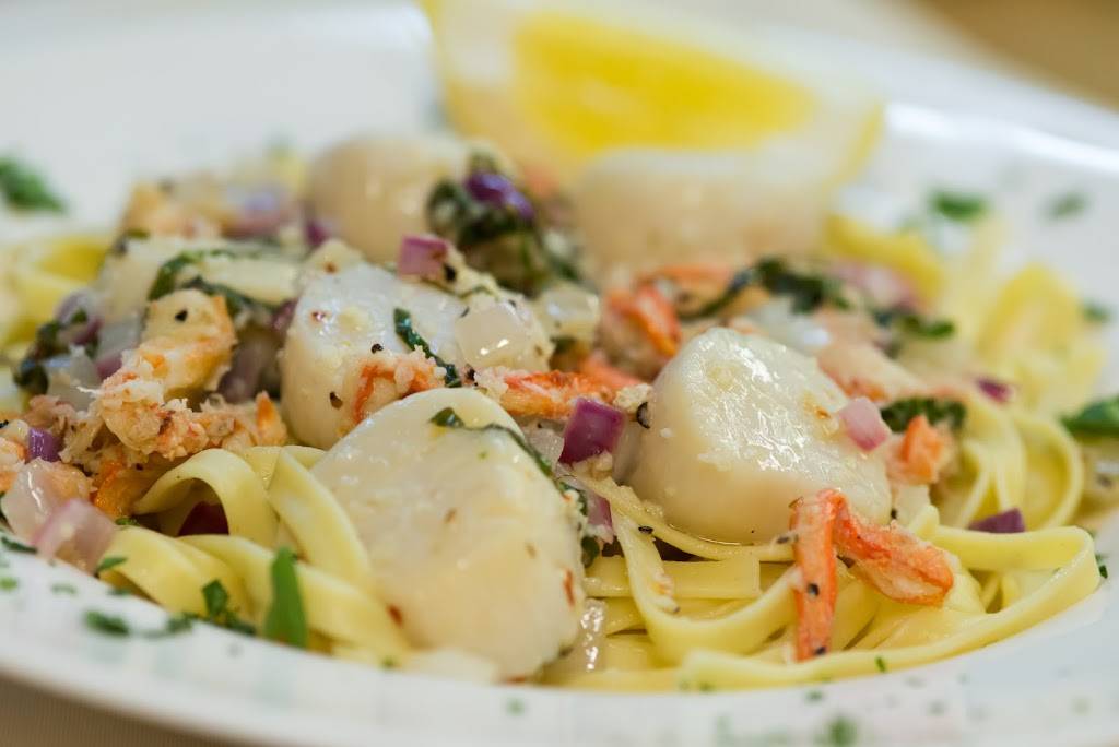 Carmelos Ristorante | restaurant | 238 Snelling Ave S, St Paul, MN 55105, USA | 6516992448 OR +1 651-699-2448