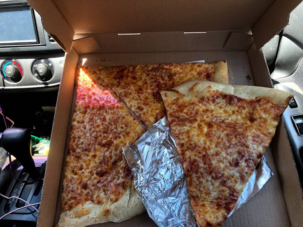 Super Fratellis Pizza | restaurant | 7732 Torresdale Ave, Philadelphia, PA 19136, USA | 2153338500 OR +1 215-333-8500