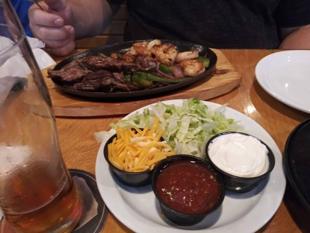 Beef O Bradys | restaurant | 2160 Howland Blvd #104, Deltona, FL 32738, USA | 3867899464 OR +1 386-789-9464