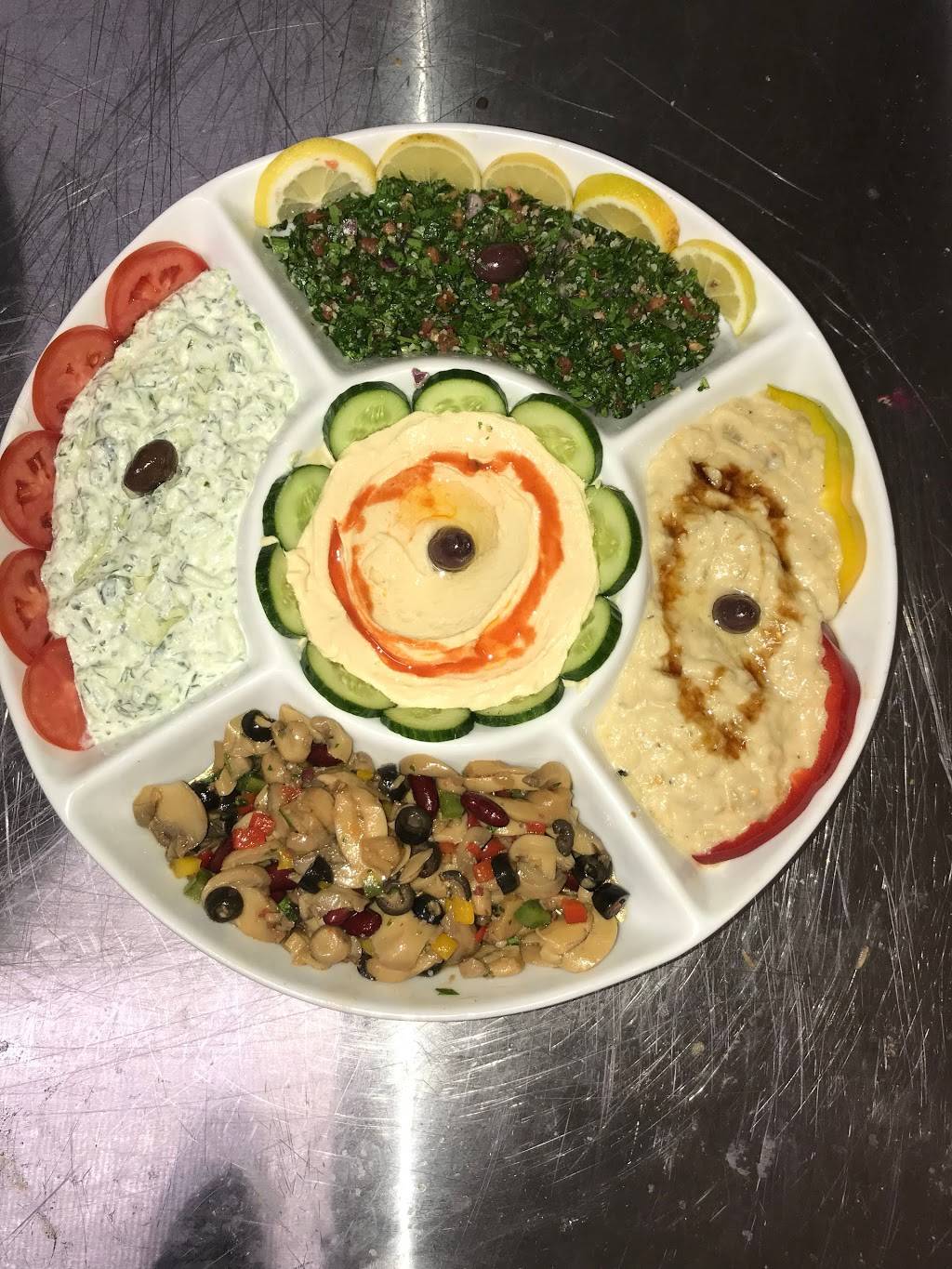 Family Golden Palace | restaurant | 820 Jamacha Road, El Cajon, CA 92019, USA | 6193328833 OR +1 619-332-8833