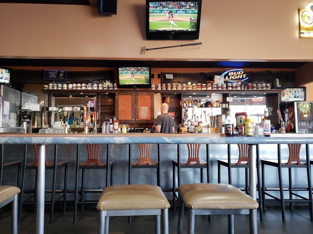 Coppercreek Pub & Grub | restaurant | 3451 S 5600 W # A, West Valley City, UT 84120, USA | 8014170051 OR +1 801-417-0051