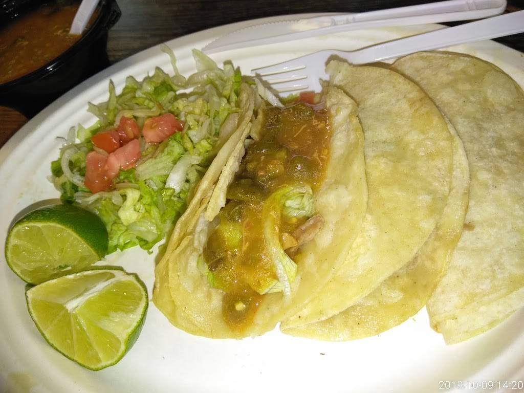 Santiagos Mexican Restaurant | restaurant | 701 11th Ave, Greeley, CO 80631, USA | 9703565653 OR +1 970-356-5653