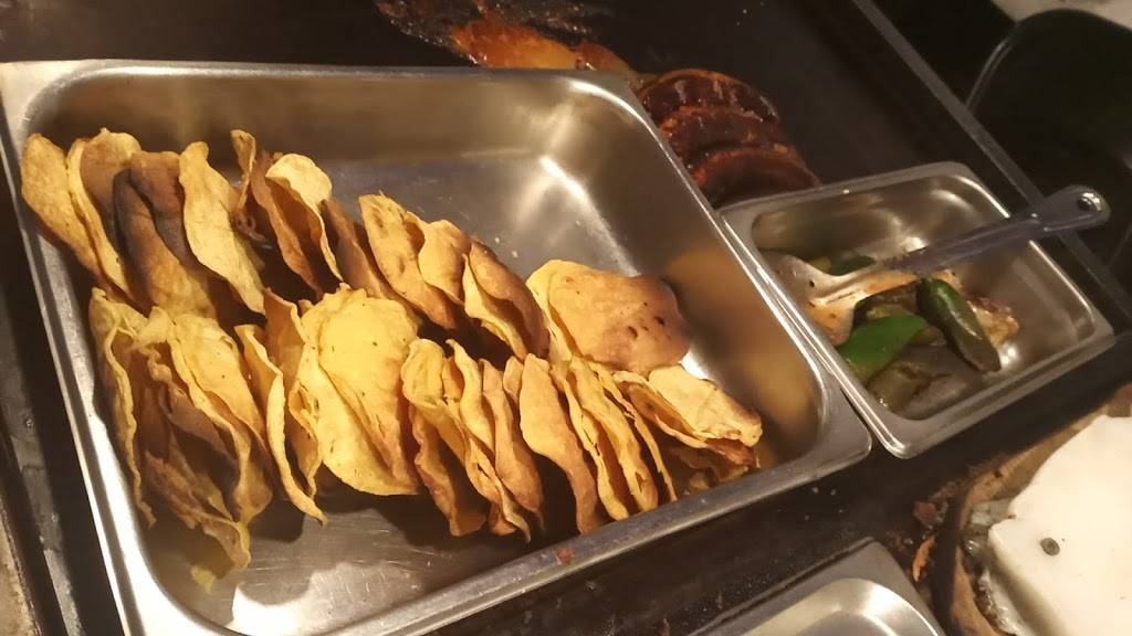 Taqueria nosotros los guapos | restaurant | 1401-1413 S Soto St, Los Angeles, CA 90023, USA | 3238848280 OR +1 323-884-8280