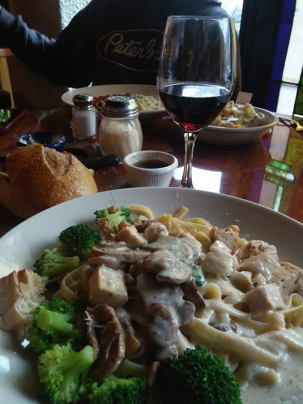 The Old Spaghetti Factory | restaurant | 1910 J St, Sacramento, CA 95814, USA | 9164432862 OR +1 916-443-2862