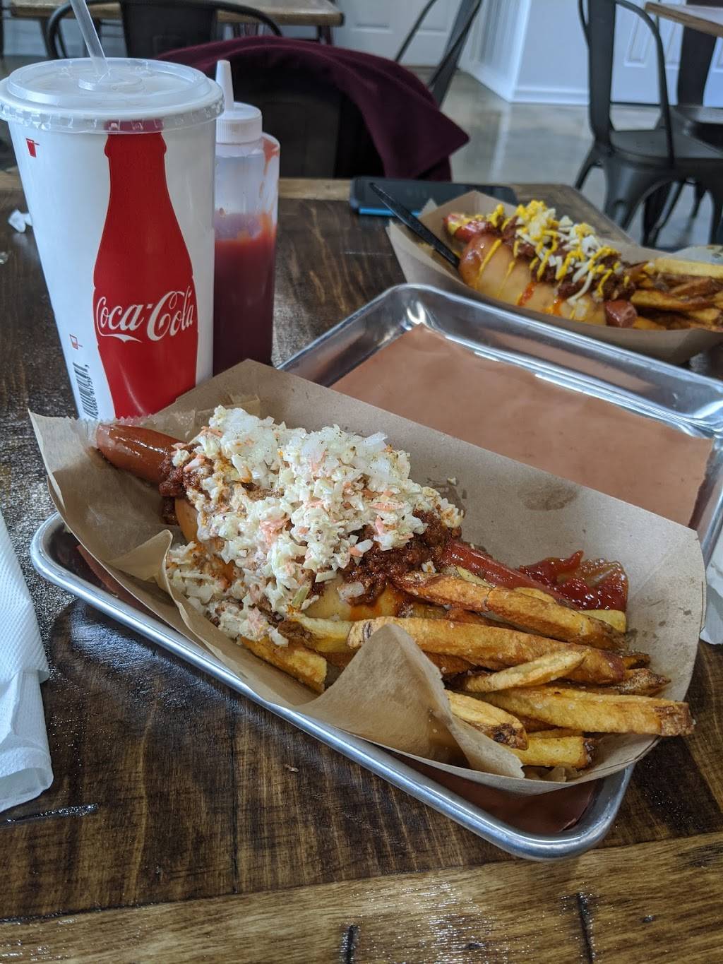 Barndawgs Gourmet Hot Dogs | restaurant | 84 W Lancaster Ave, Downingtown, PA 19335, USA | 4843643111 OR +1 484-364-3111