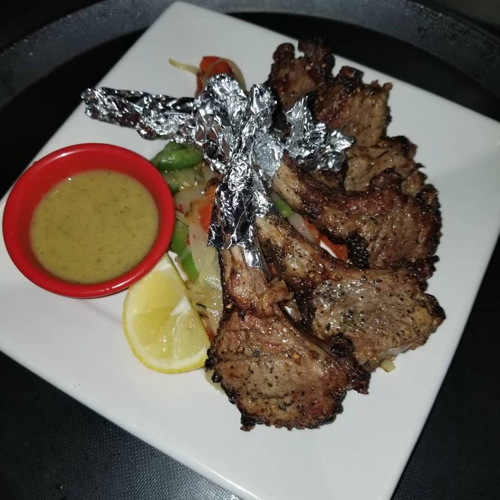 Momo’s Kitchen | restaurant | 236-03 Braddock Ave, Jamaica, NY 11426, USA | 7183430111 OR +1 718-343-0111