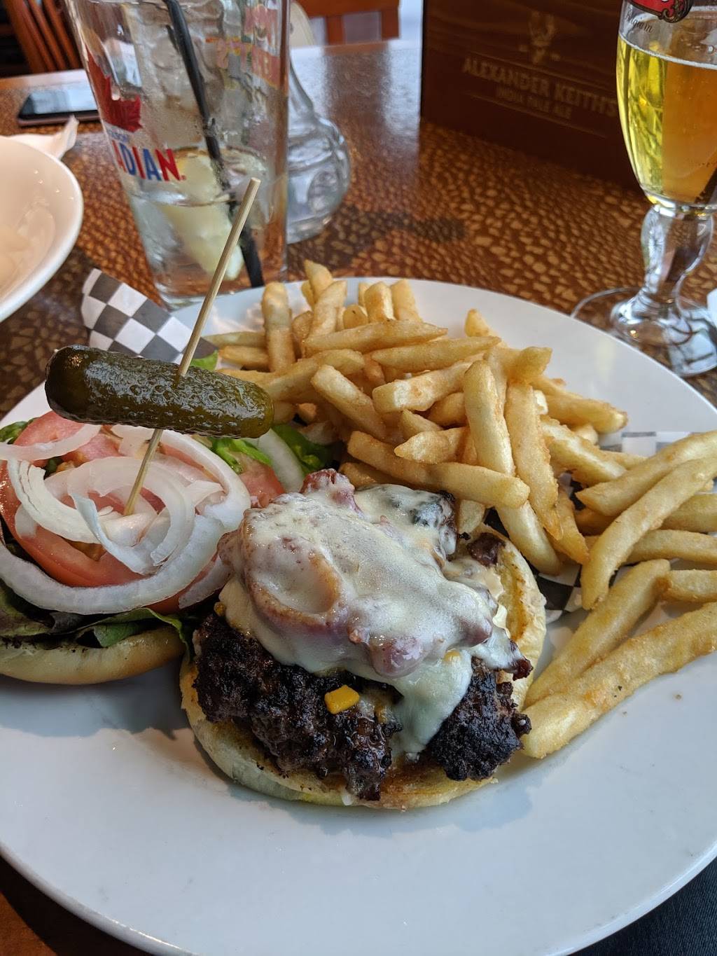 Don Cherrys Sports Grill | restaurant | 3 Marina Dr, Port Colborne, ON L3K 6C6, Canada | 9058341500 OR +1 905-834-1500