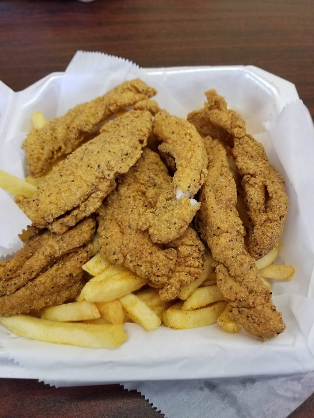 J & S Catfish | restaurant | 4831 S Lancaster Rd, Dallas, TX 75216, USA | 2143764110 OR +1 214-376-4110