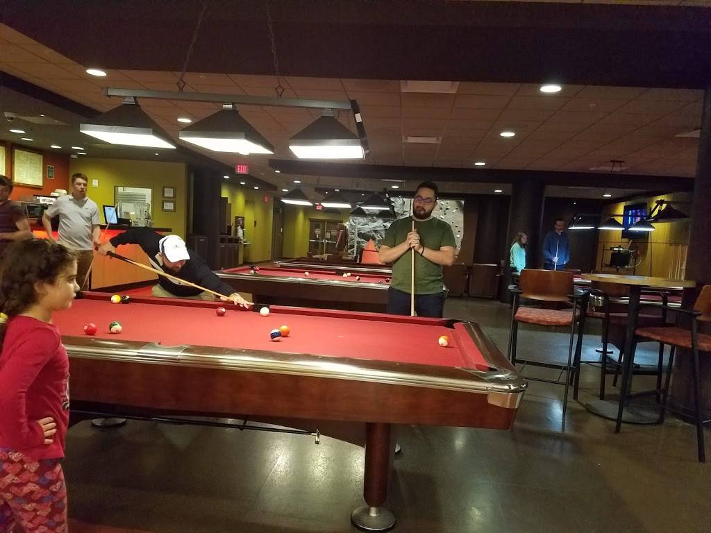 Sett Recreation and Sett Pub | restaurant | 1308 W Dayton St room 105, Madison, WI 53715, USA | 6088904401 OR +1 608-890-4401