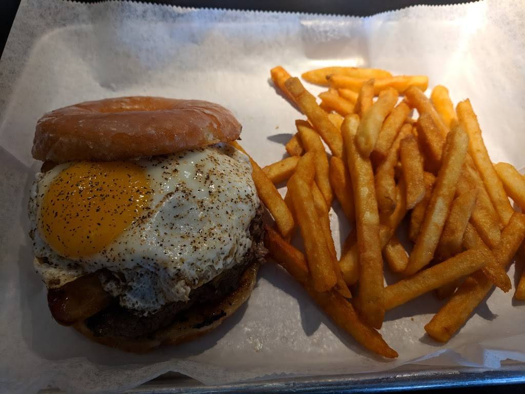 Knuckleheads | restaurant | 80 Center St, Wallingford, CT 06492, USA | 2037937623 OR +1 203-793-7623