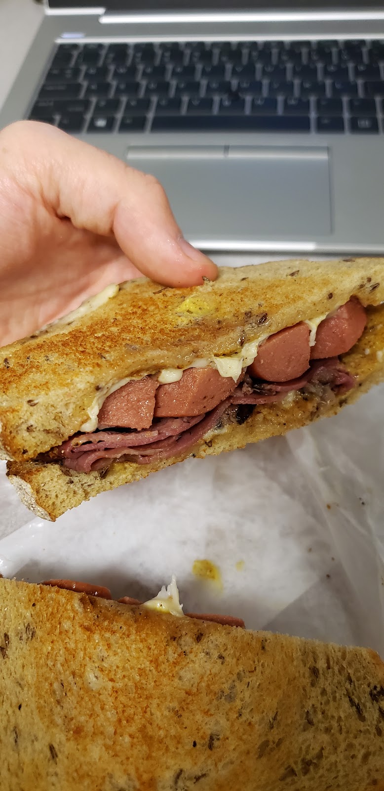 Padows Hams and Deli | meal takeaway | 1009 E Main St, Richmond, VA 23219, USA | 8049381595 OR +1 804-938-1595