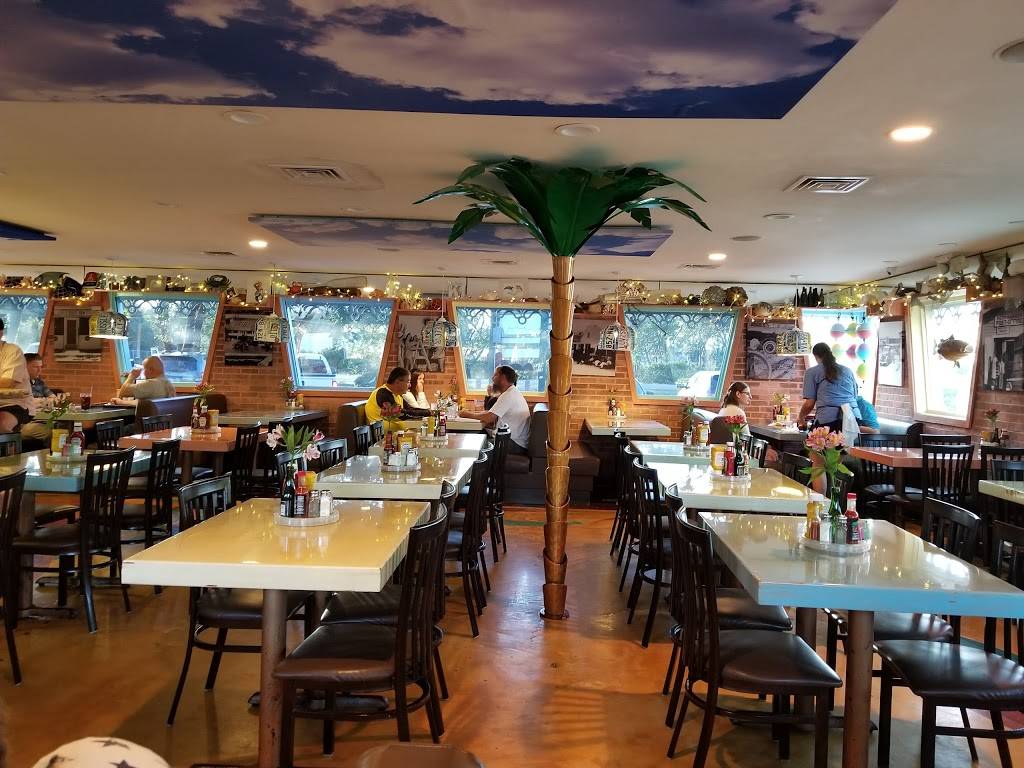 Mrs. Macs Kitchen II | restaurant | 99020 Overseas Hwy, Key Largo, FL 33037, USA | 3054516227 OR +1 305-451-6227
