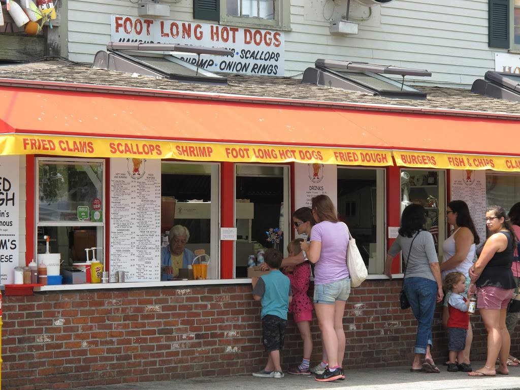 Johns Footlong | restaurant | 309 Commercial St # 5, Provincetown, MA 02657, USA | 5084877434 OR +1 508-487-7434