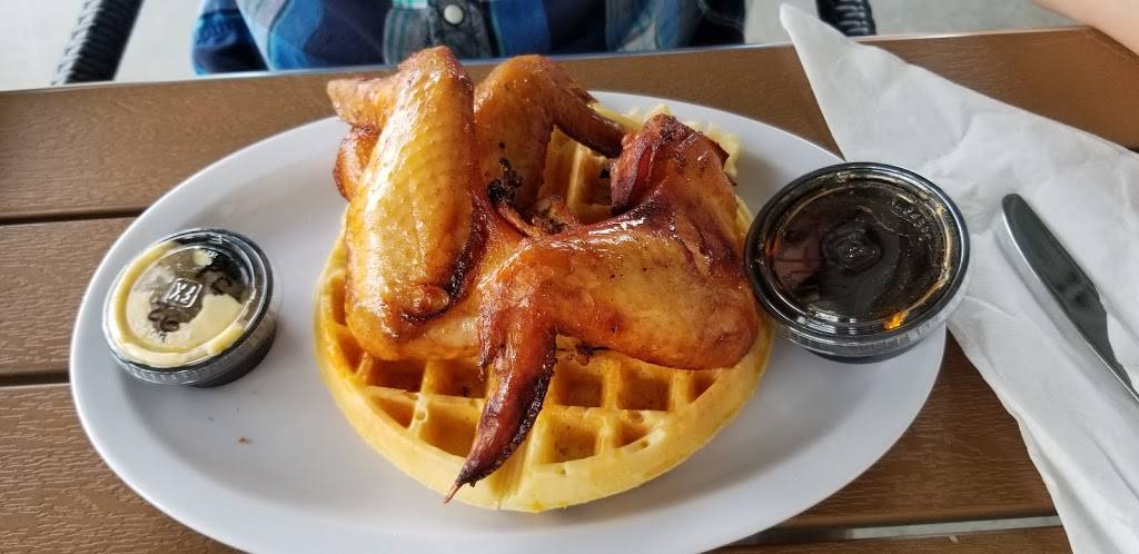 Skinny Dogz Brunchery | restaurant | 11970 Fairway Lakes Dr, Fort Myers, FL 33913, USA | 2393622693 OR +1 239-362-2693