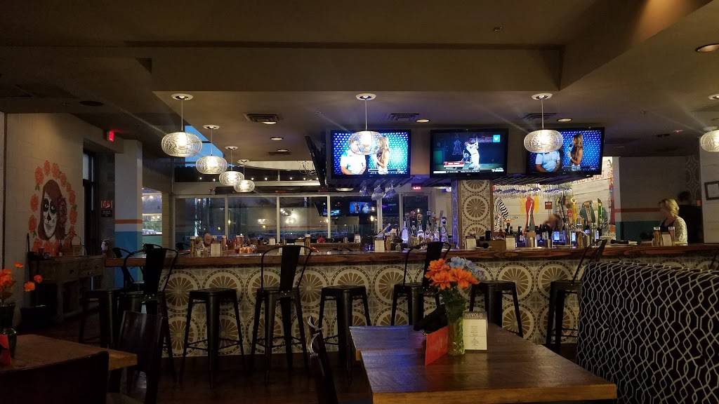 Revolu Modern Taqueria + Bar | restaurant | 15703 N 83rd Ave #110, Peoria, AZ 85382, USA | 6238780215 OR +1 623-878-0215