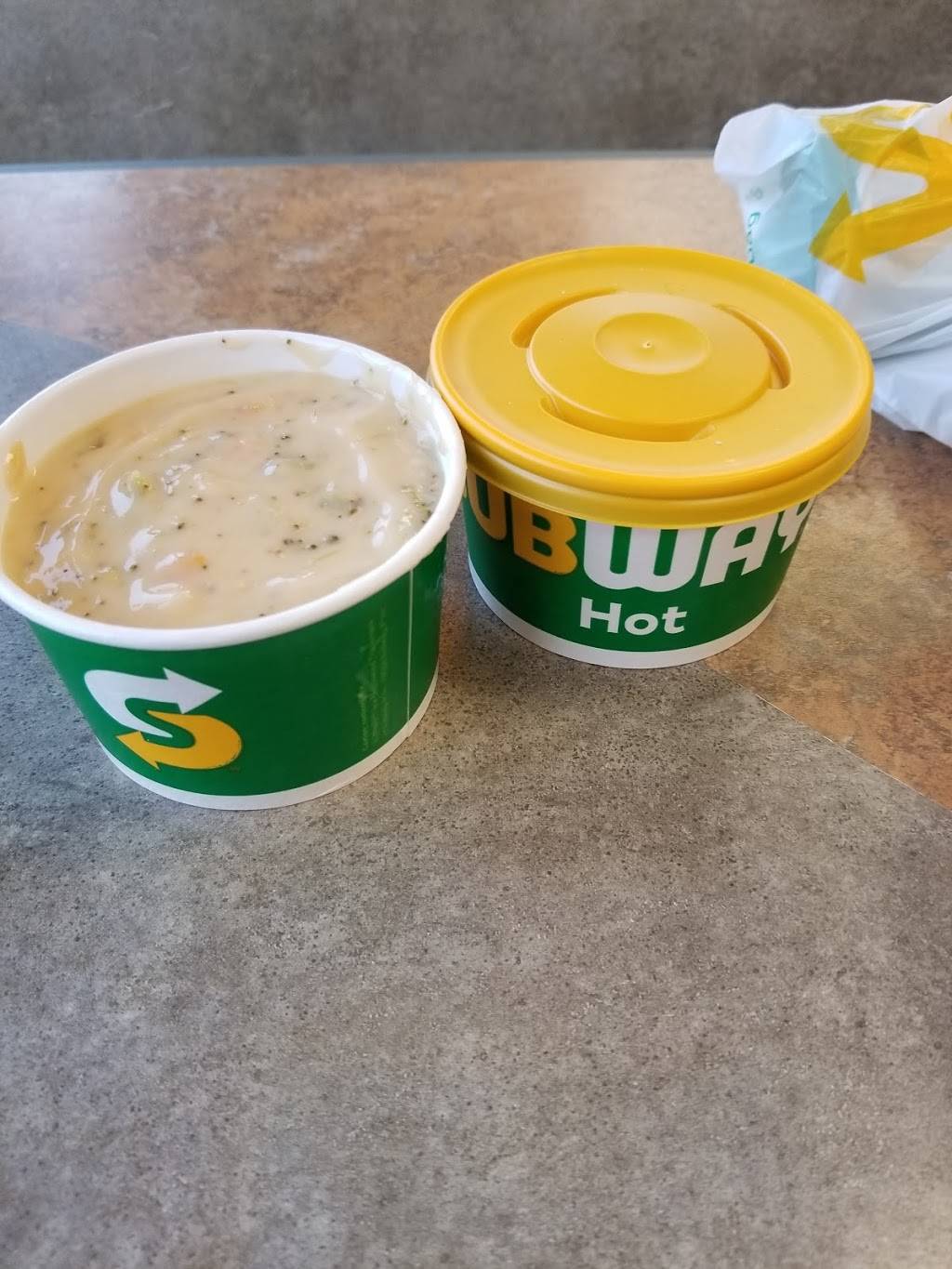 Subway | restaurant | 2512 Wilma Rudolph Blvd B, Clarksville, TN 37040, USA | 9312210055 OR +1 931-221-0055