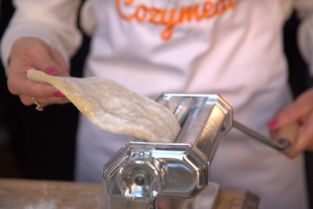 Cozymeal Cooking Classes | restaurant | 100 Cambridge St 14th floor, Boston, MA 02114, USA | 6173074582 OR +1 617-307-4582