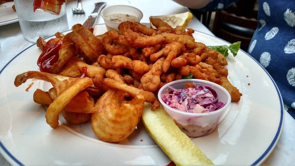 Front Street Station | restaurant | 212 Front St, Greenport, NY 11944, USA | 6313332050 OR +1 631-333-2050