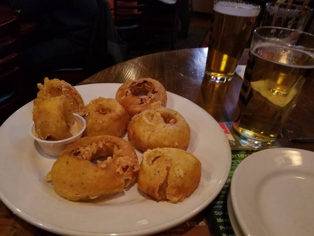 Shanahans Food & Spirits | night club | 1999 75th St, Woodridge, IL 60517, USA | 6309855945 OR +1 630-985-5945