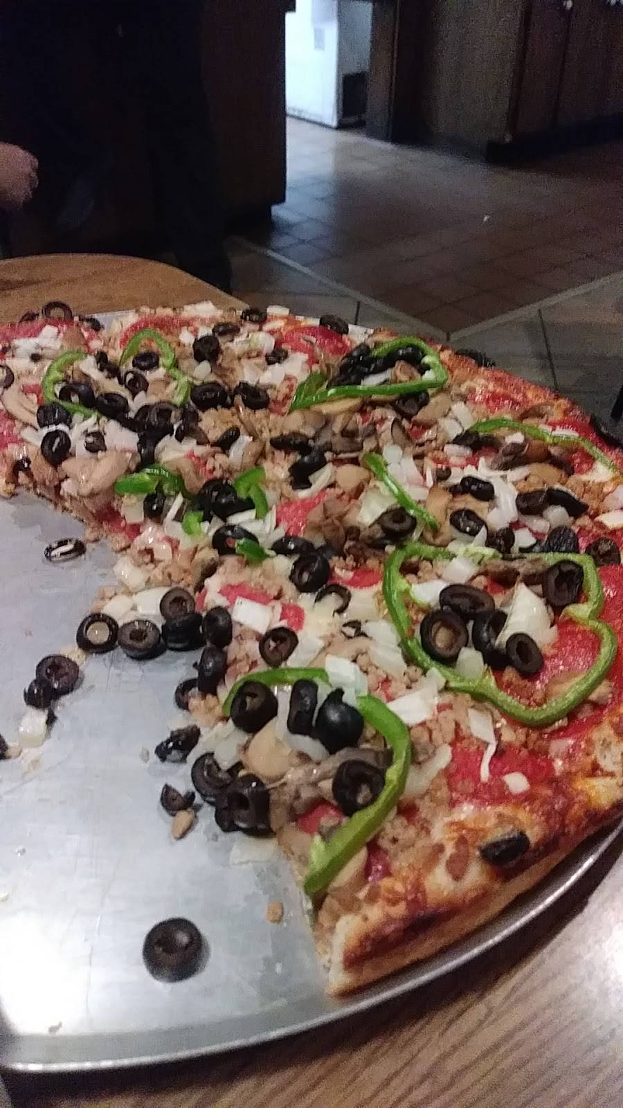 Yolandas Pizza & Restaurant | restaurant | 1601 Pennsylvania Ave, Monaca, PA 15061, USA | 7247753225 OR +1 724-775-3225