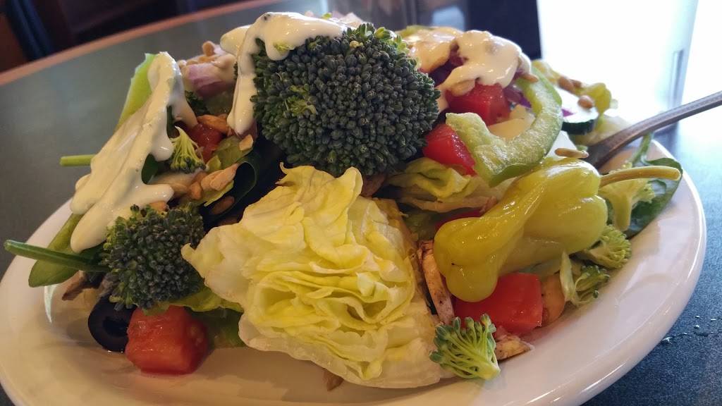 Round Table Pizza | meal delivery | 2105 Town Center Plaza #F-180, West Sacramento, CA 95691, USA | 9163748595 OR +1 916-374-8595