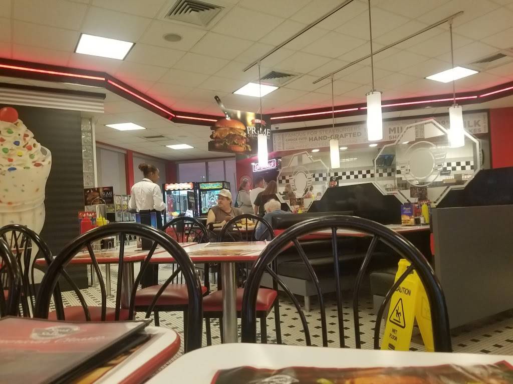Steak n Shake | restaurant | 11040 Pendleton Pike, Indianapolis, IN 46236, USA | 3178237380 OR +1 317-823-7380