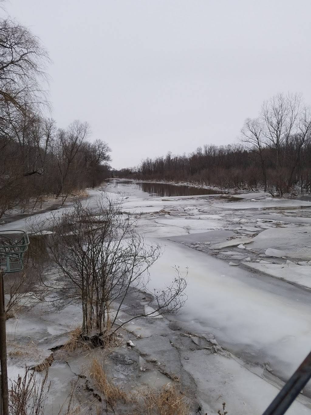 The Dock | restaurant | 50 WI-19, Waterloo, WI 53594, USA | 9204789787 OR +1 920-478-9787