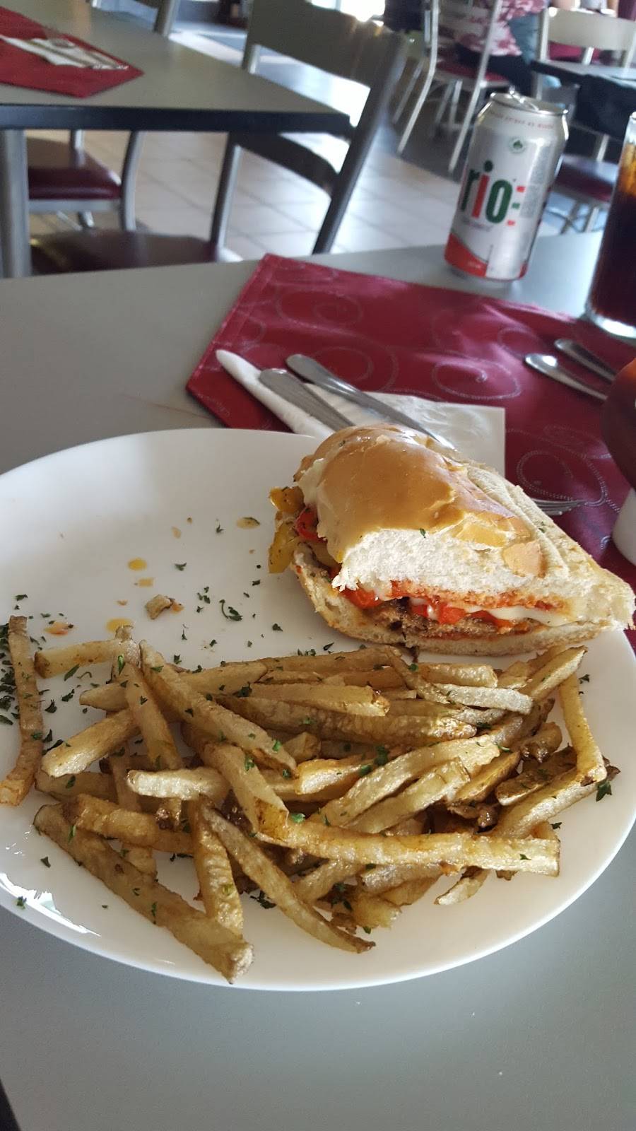 Zios Italian Comfort Food | restaurant | 110 Anne St S, Barrie, ON L4N 2E3, Canada | 7052525410 OR +1 705-252-5410